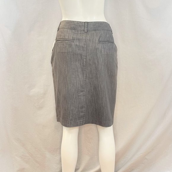 Light Gray Knee-Length Pencil Skirt | Apostrophe - Picture 4 of 7